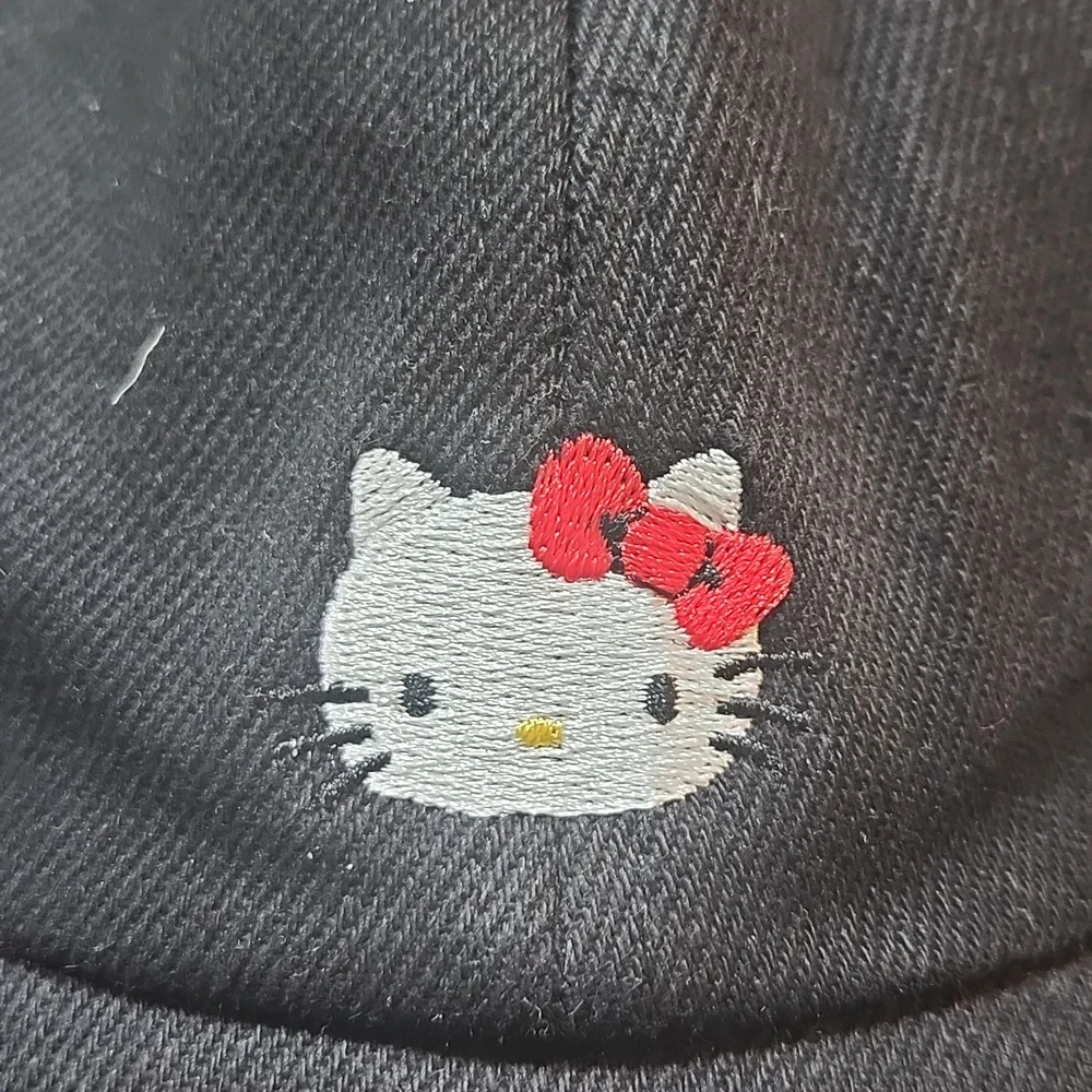 Hello Kitty Cap - Picture 2 of 4